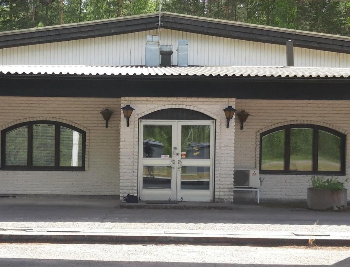 Jaalan Tienristi Motell Kouvola Exteriör bild